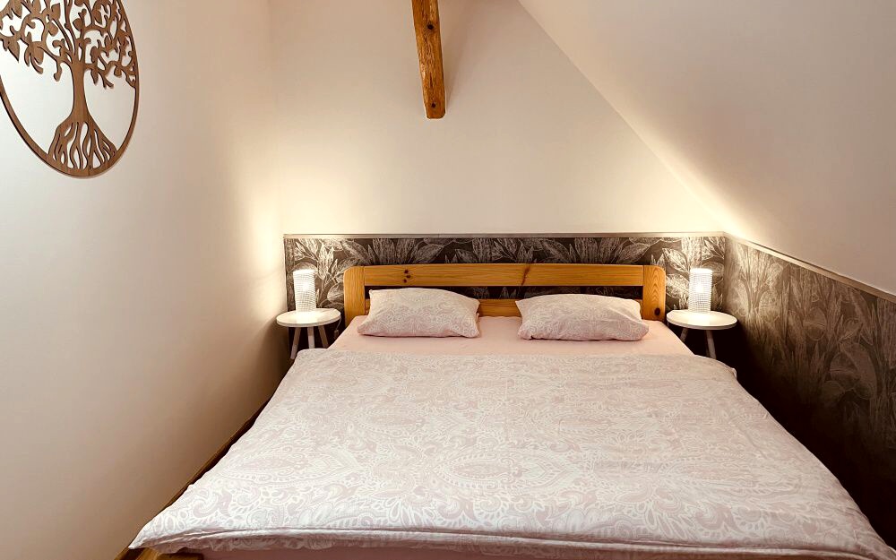 Podkrovní dvoulůžkové pokoje